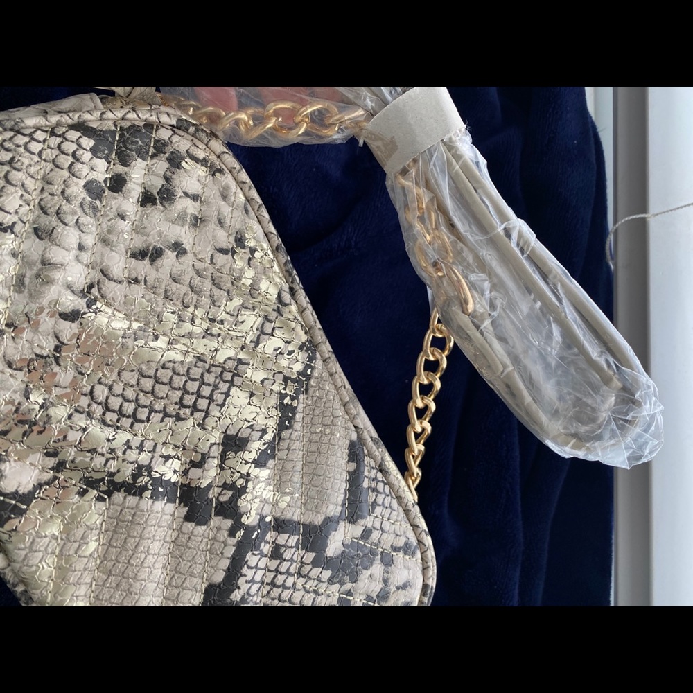 Python Print Camera Style Bag With Strap - image 2